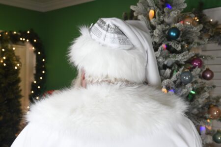 Elegant All-White Wool Continental Coat with Polar Bear Fur Accents - Image 6